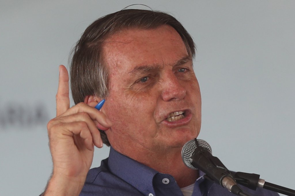 Com ameaça de segunda onda, Bolsonaro recomenda ‘tratamento precoce’ para Covid-19
