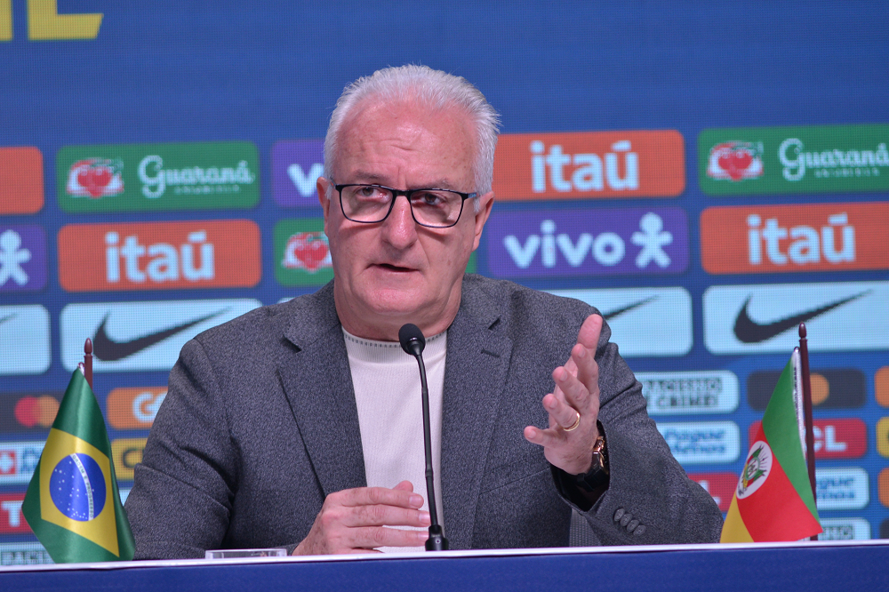 Dorival pode chamar mais três jogadores para integrar seleção brasileira na Copa América