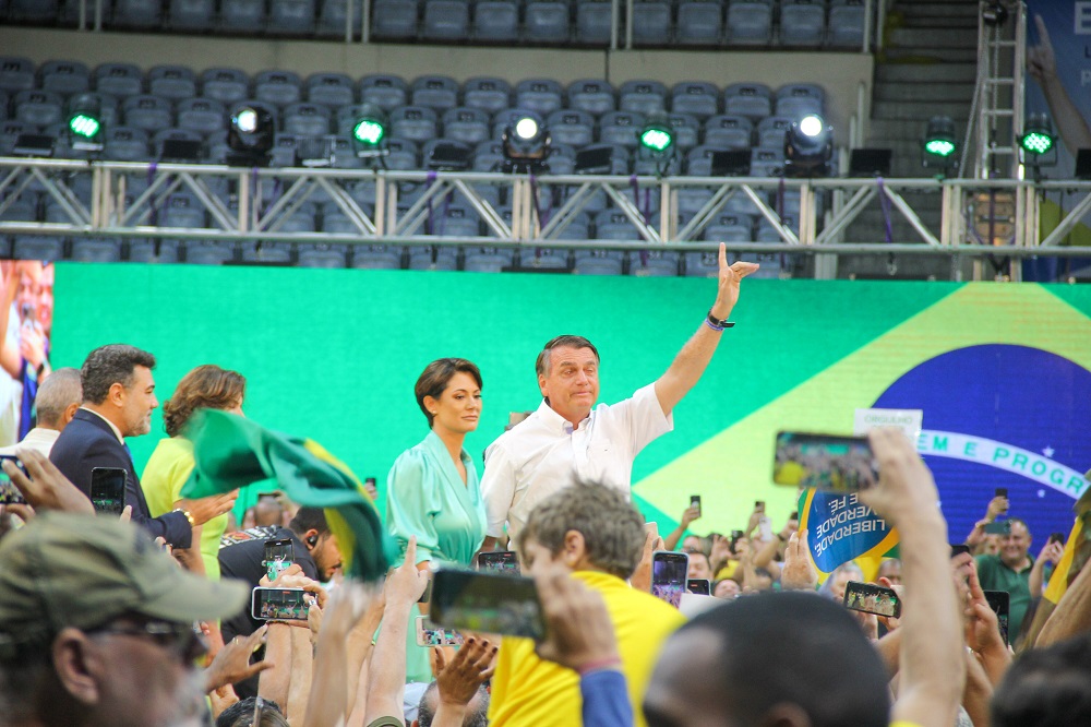 Tebet entra com ação no TSE contra campanha de Bolsonaro com Michelle