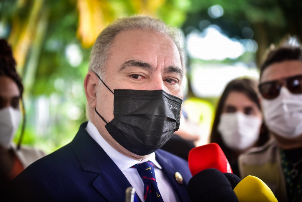 Queiroga critica Doria por 4ª dose da vacina e defende aval da Saúde para novo reforço