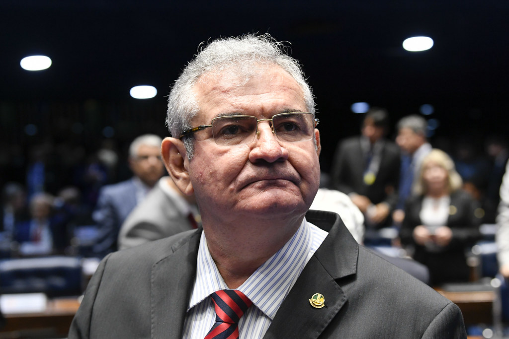 ‘Anvisa tem obrigação de agir com mais imparcialidade’, afirma senador Angelo Coronel