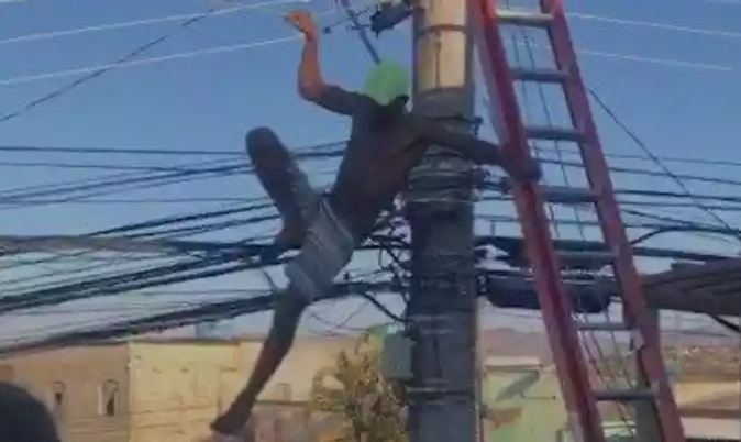 Homem passa mais de 24 horas em cima de poste para fugir da polícia em MG