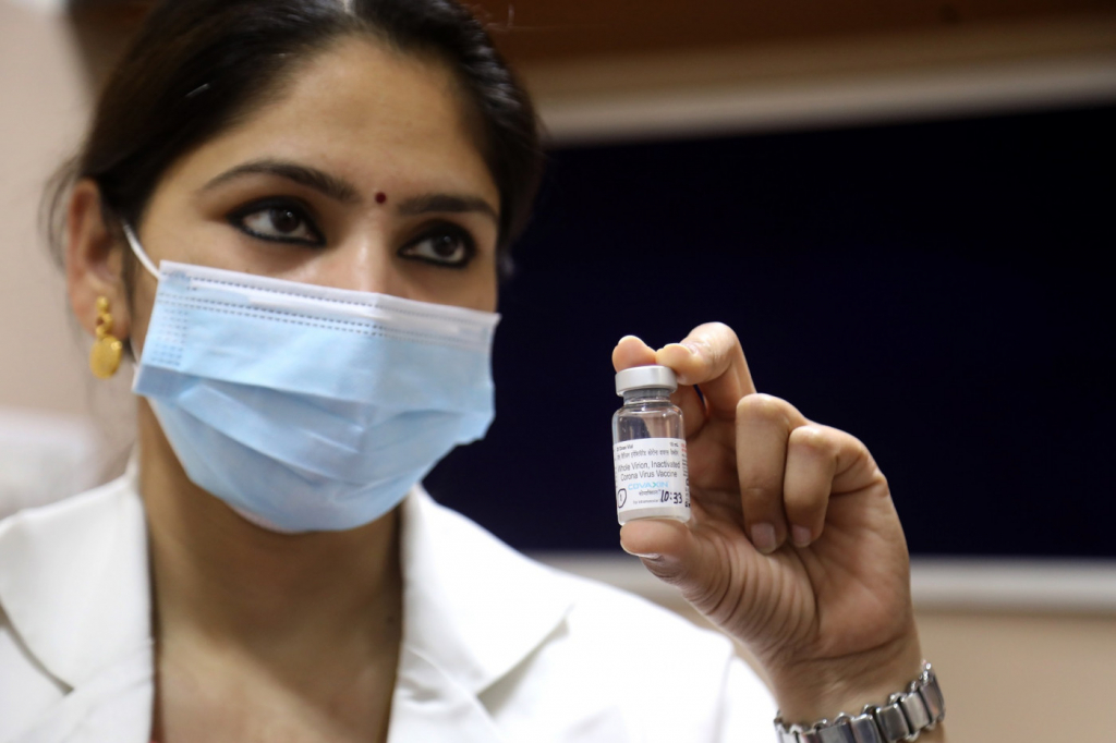Covid-19: Vacina indiana Covaxin tem 78% de eficácia e funciona contra variantes