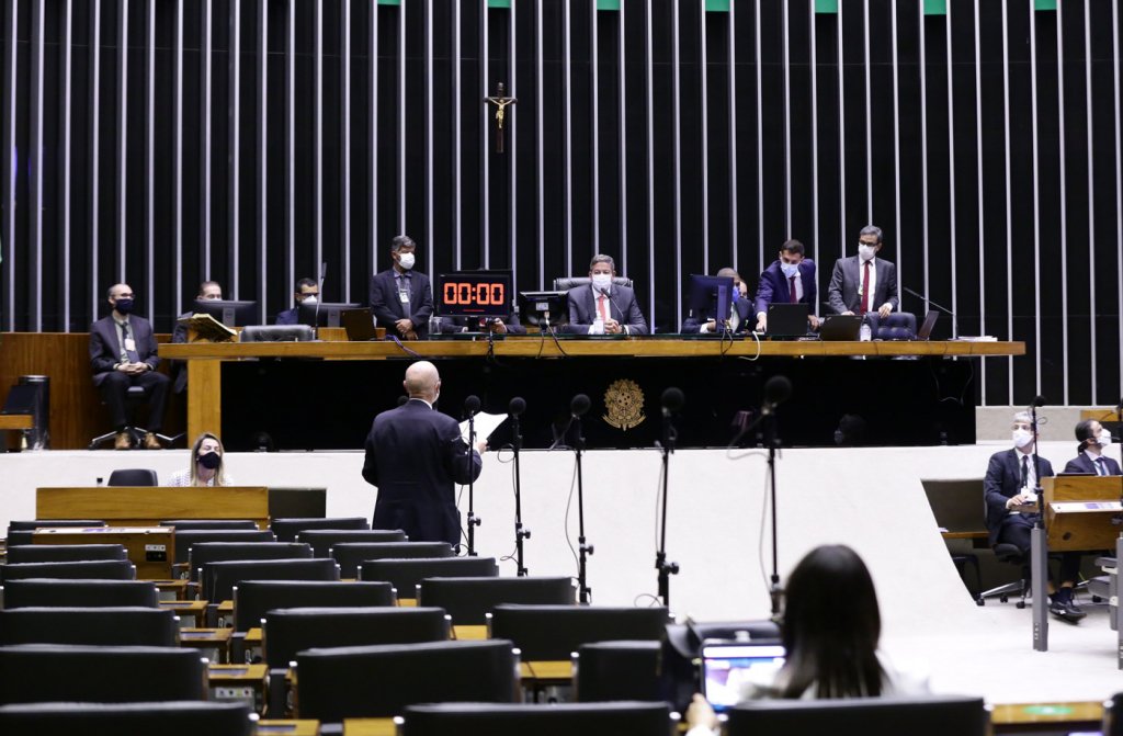 Sob pressão, Câmara tenta concluir votação da PEC emergencial nesta quarta
