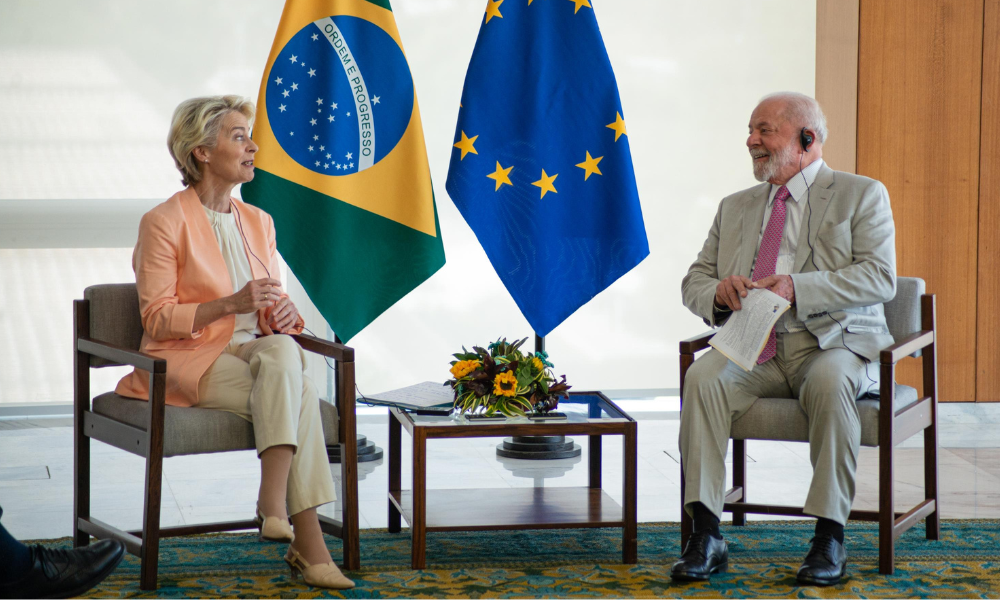 ‘Precisamos de mais diplomacia e menos intervenções armadas na Ucrânia’, diz Lula ao lado de Von der Leyen