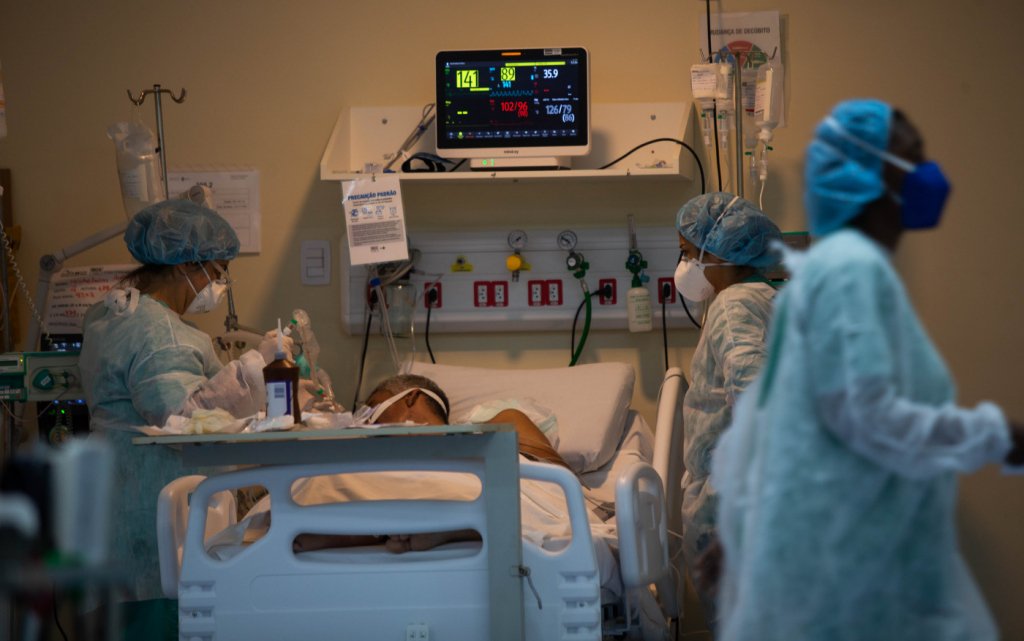 Remédios de intubação em hospitais privados podem terminar em 48 horas, diz associação