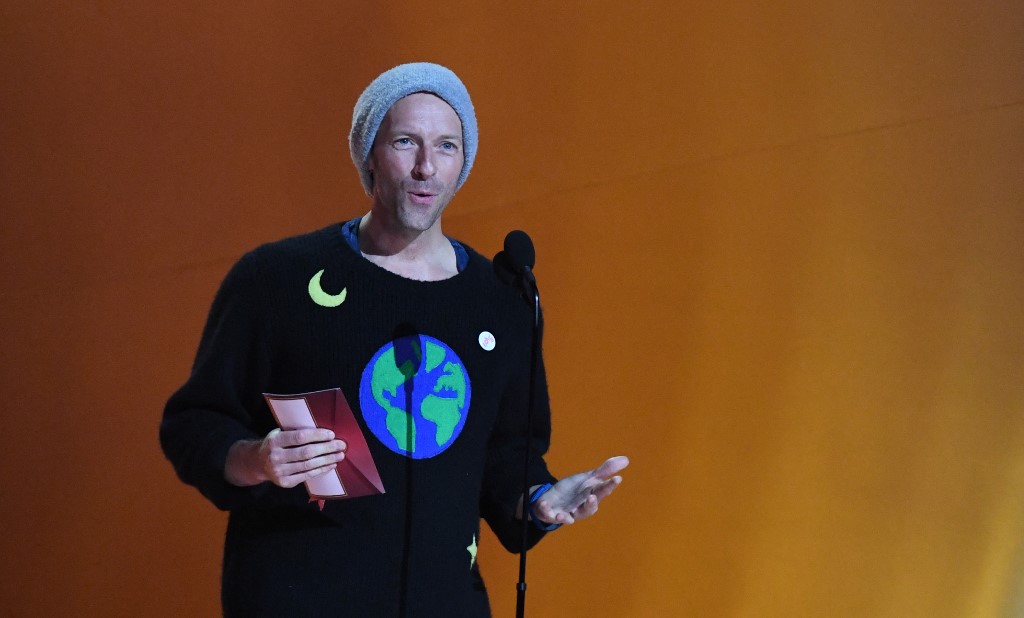 Ação do Coldplay para levar pessoas em situação de rua a show da banda divide opiniões: ‘Dê dinheiro ou comida’