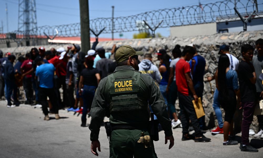 Republicanos da Câmara aprovam projeto que amplia muro na fronteira dos EUA com o México