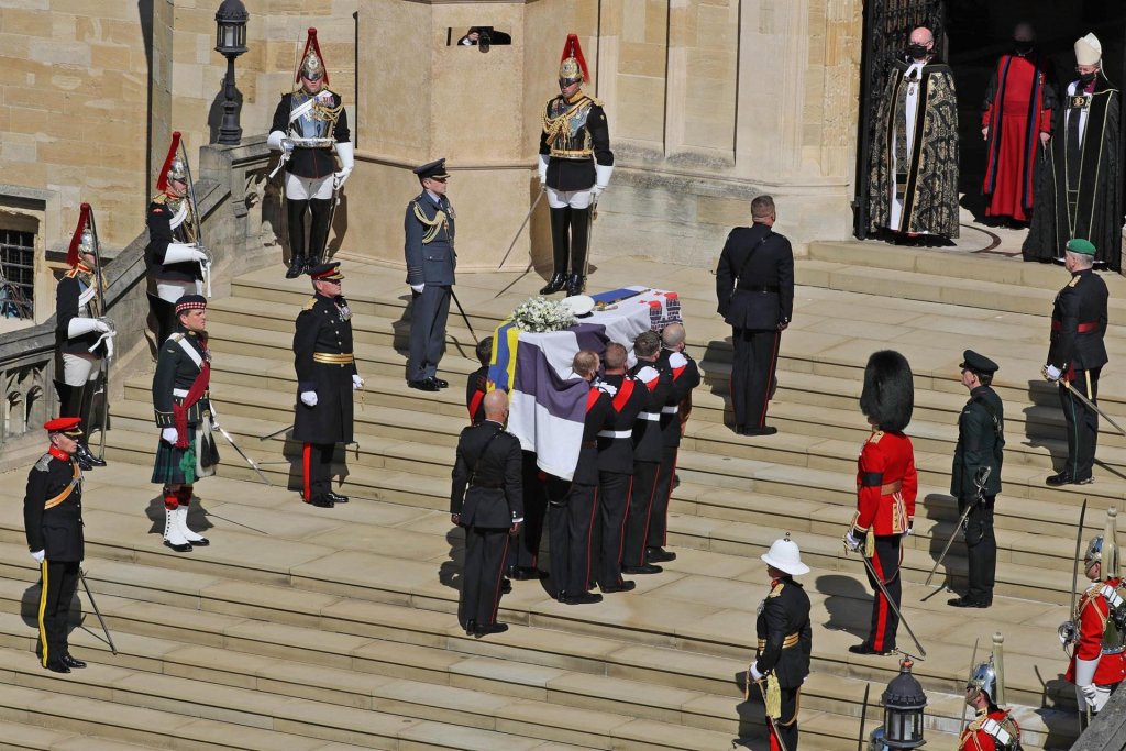 Com restrições, funeral do príncipe Philip é realizado no Castelo de Windsor