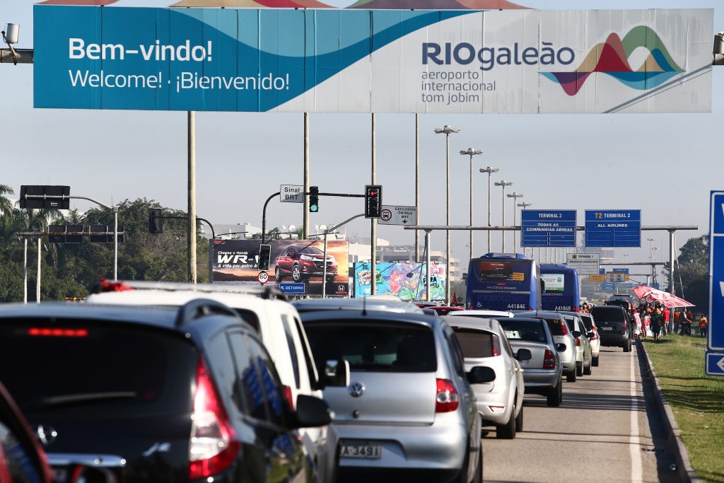 Castro desembarca em Brasília para definir futuro do aeroporto do Galeão