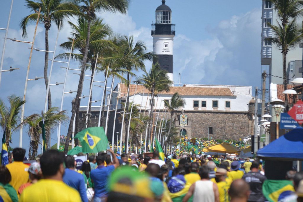 Pelo menos 17 capitas registram manifestações de apoio a Bolsonaro; assista