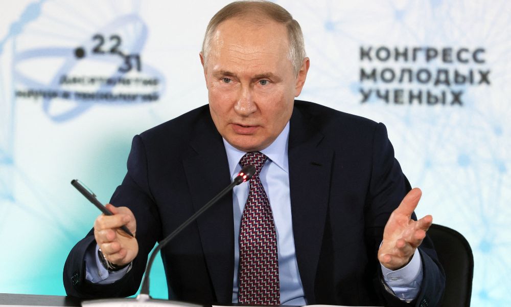 Putin afirma que vai continuar desenvolvendo potencial militar da Rússia em meio à guerra