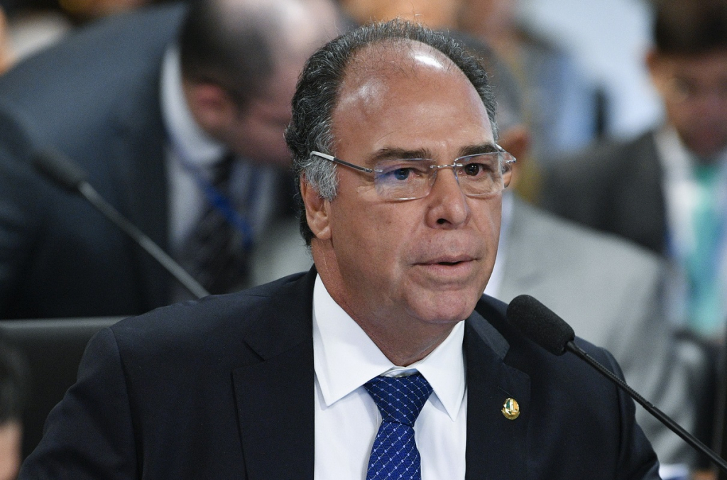 Bezerra expande possibilidade de ressarcimento do governo federal em projeto que limita ICMS