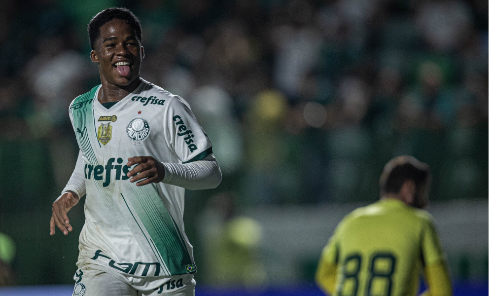 Palmeiras atropela o Goiás fora de casa e assume a vice-liderança do Brasileiro