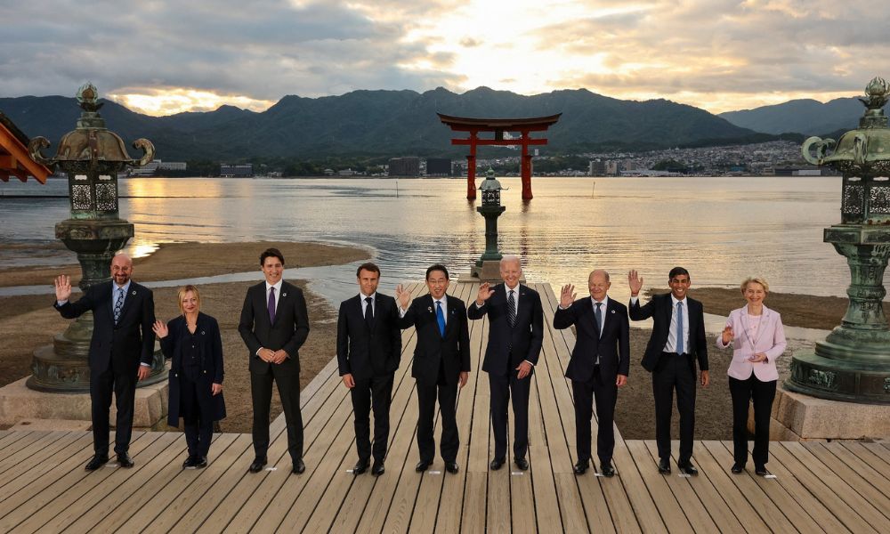 G7 anuncia novas sanções contra ‘máquina de guerra’ russa e é surpreendido com presença de Zelensky