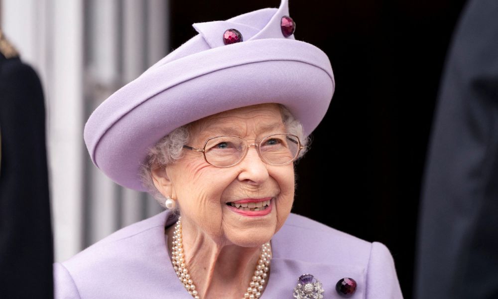Reinado de Elizabeth II é marcado pelo respeito à democracia e deixa legado de monarquia moderna
