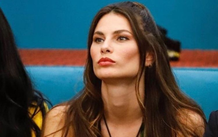 Modelo brasileira Dayane Mello fica em 4º lugar no ‘Big Brother’ da Itália