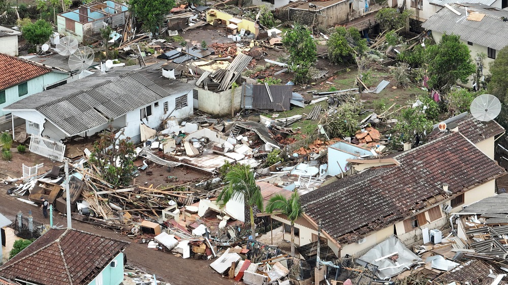 Enchentes no RS: balanço aponta prejuízo de R$ 4,6 bilhões no setor habitacional 