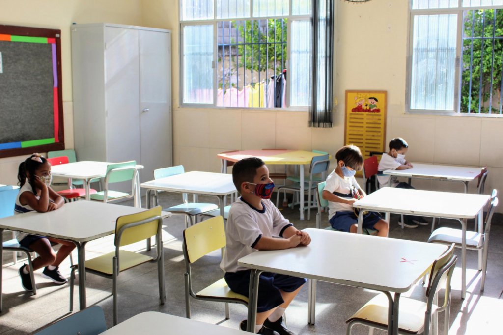 Prefeitura do Rio fará busca em escolas por crianças não vacinadas