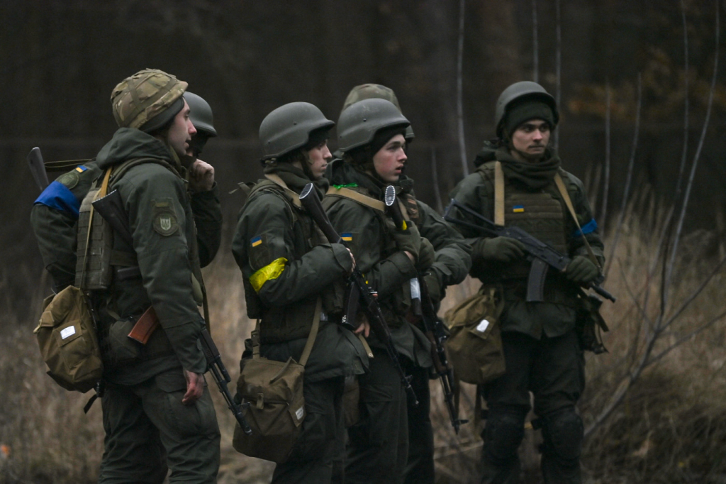Zelensky amplia idade de alistamento no exército ucraniano
