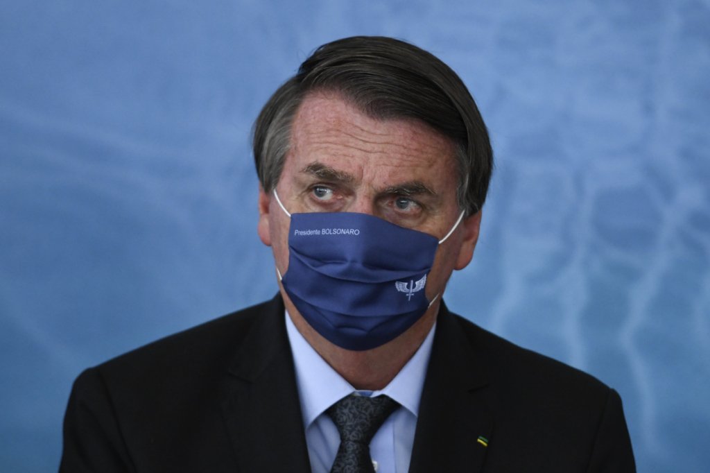 Flavio Bolsonaro diz que presidente ‘acordou bem’ e pode não precisar de cirurgia