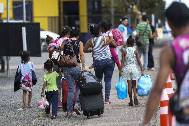 Emigração aumentou 13% em dez anos na América Latina, aponta pesquisa