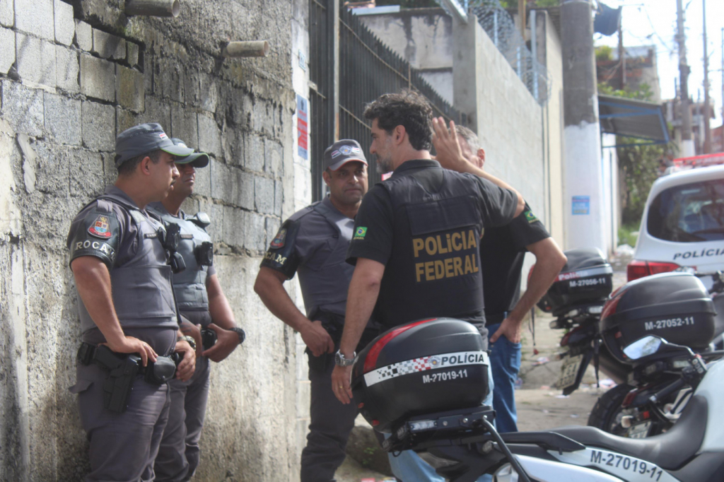 Dois policiais são baleados em colégio eleitoral na Zona Sul de São Paulo