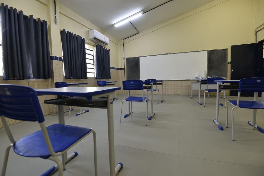Governo estadual projeta 70% dos alunos  em aulas presenciais no próximo ano letivo