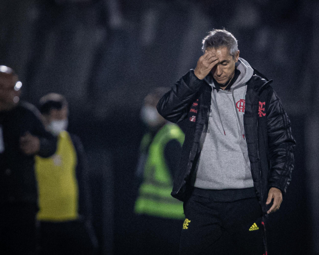 Quanto o Flamengo vai pagar de multa rescisória para demitir Paulo Sousa?