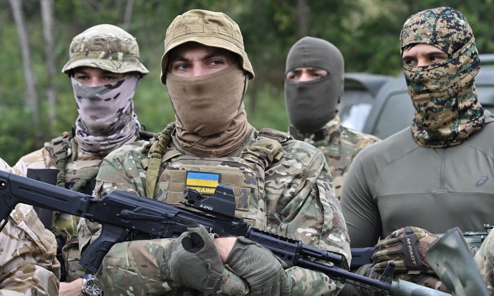 Avanços da Ucrânia no sul faz Rússia suspender planos de anexação e rever logística do exército