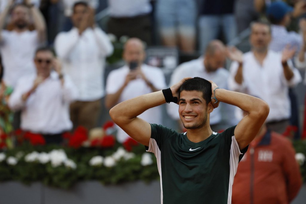 Tenista de 19 anos elimina Nadal e Djokovic na sequência e vai à final do Masters 1000 de Madrid