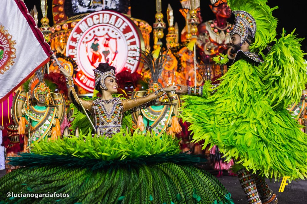 Conheça as escolas de samba que desfilam neste sábado no Carnaval de São Paulo