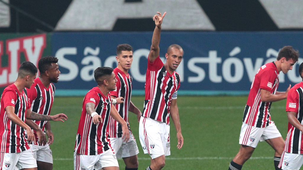 Miranda explica retorno ao São Paulo, compara Crespo com Simeone e pensa em Copa do Mundo
