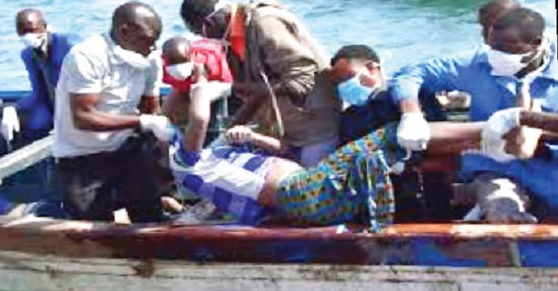 Barco vira na Nigéria e deixa pelo menos 10 mortos e 60 desaparecidos