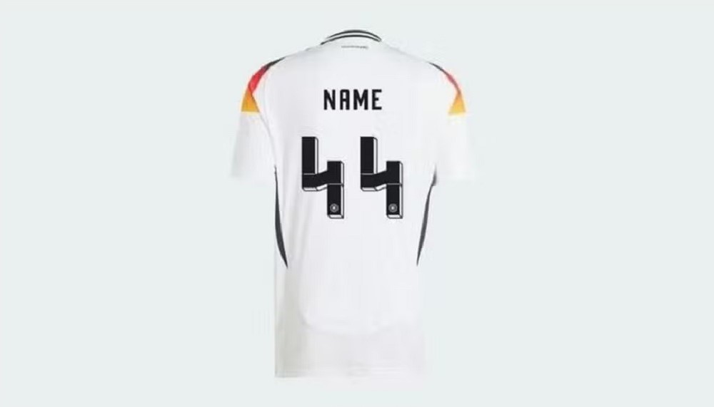 Adidas interrompe personalização de uniformes da seleção alemã por semelhança com símbolo nazista