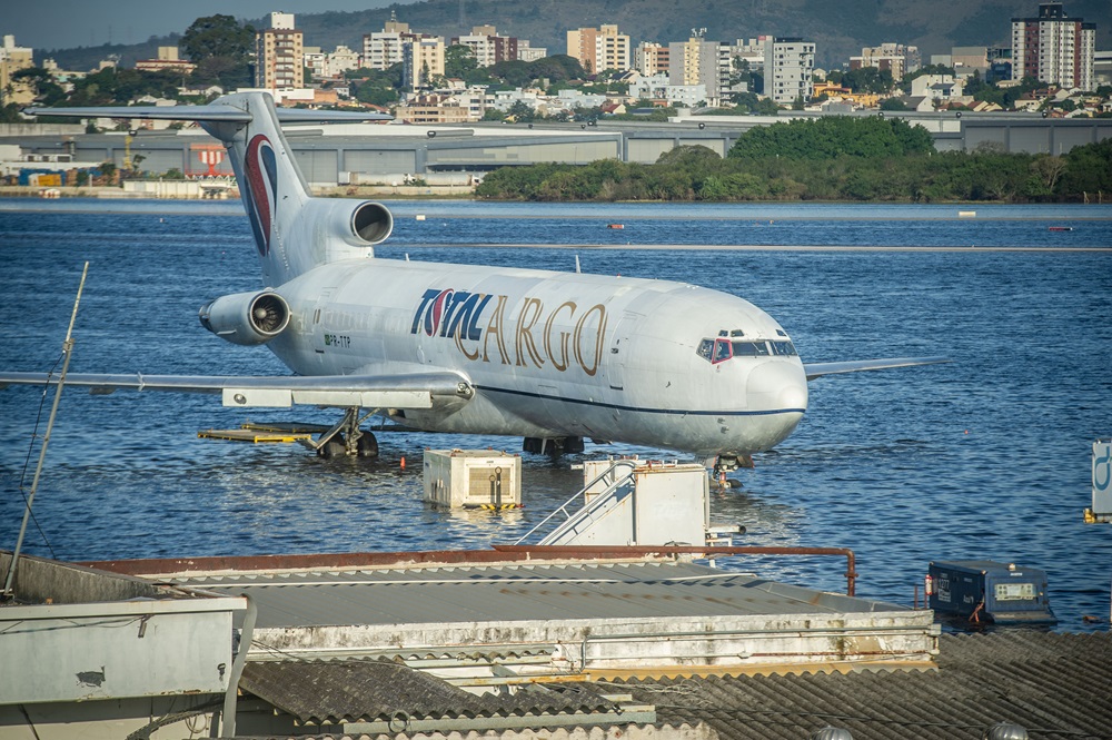 Aeroporto Salgado Filho deve permanecer fechado até dezembro em Porto Alegre