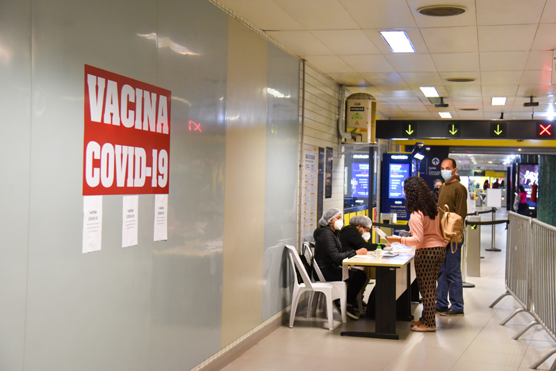 Prefeitura de São Paulo lança plataforma para evitar aglomerações em postos de vacinação 