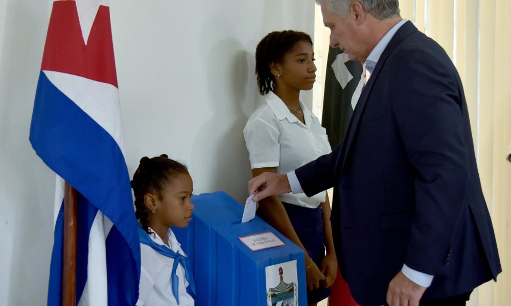 Eleições municipais em Cuba têm recorde de abstenção