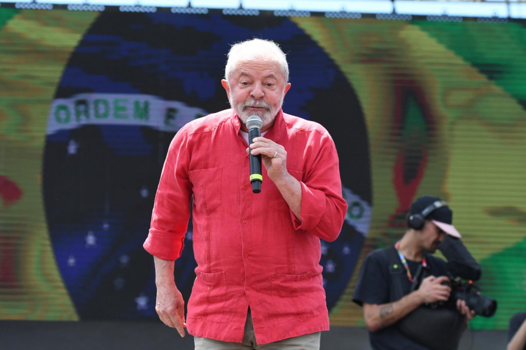 Comício de Lula no Grajaú tem apelo por comparecimento às urnas e campanha de ‘vira voto’ na reta final