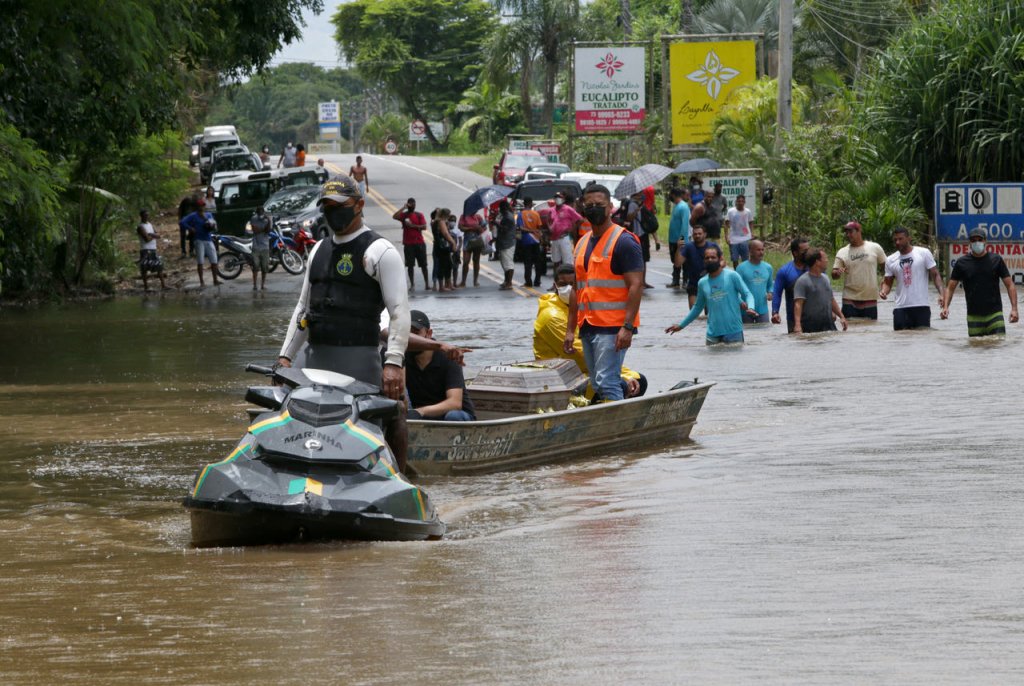 Mortos pelas chuvas no Estado da Bahia sobem para 26