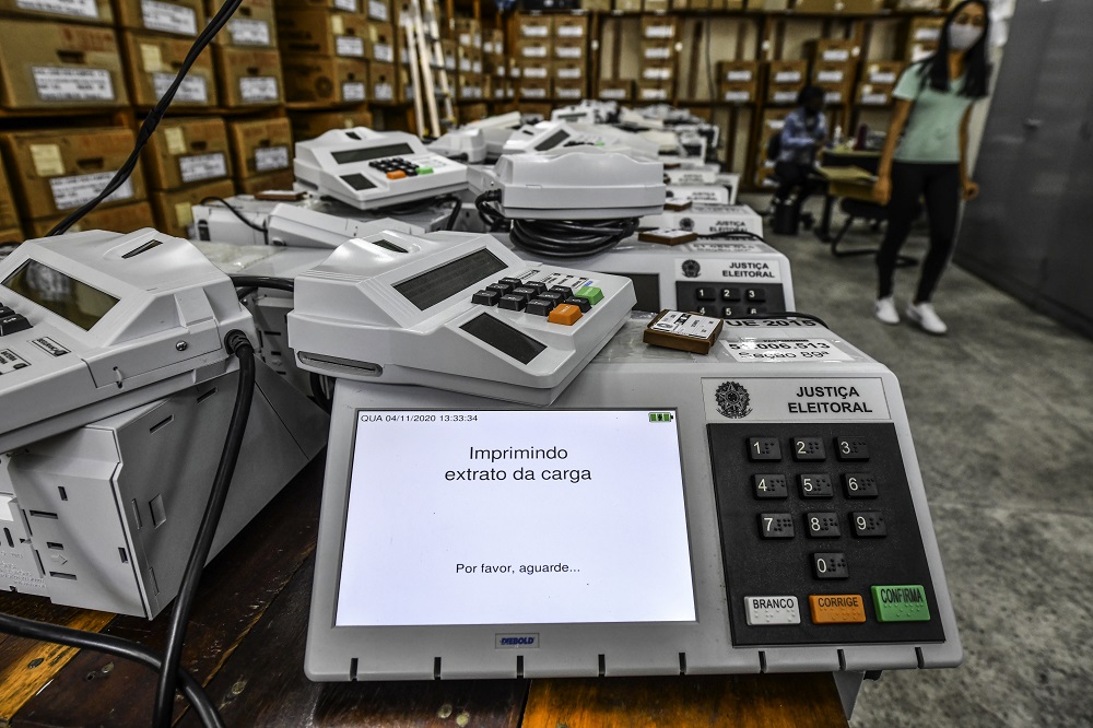 Mais de 2,6 mil urnas eletrônicas são substituídas no segundo turno das eleições