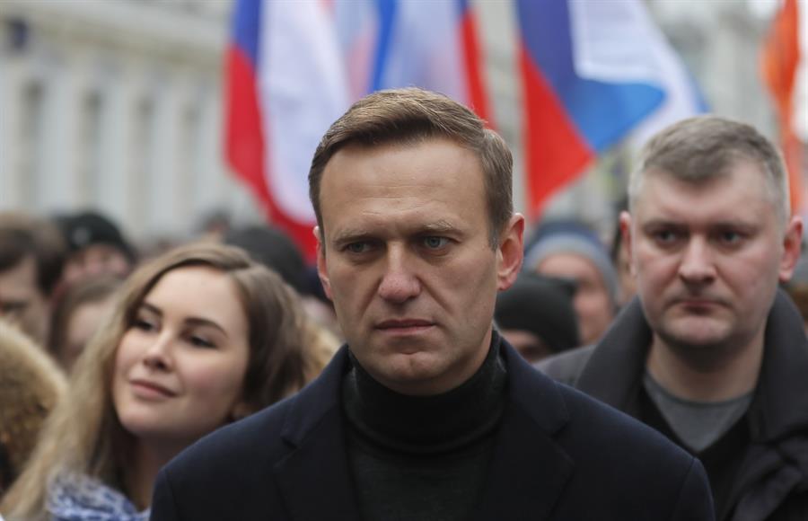 Multidão faz fila em frente à igreja russa para se despedir de Navalny