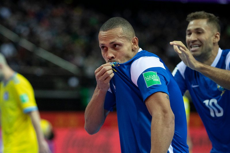 Brasil vence o Cazaquistão e fica com o terceiro lugar no Mundial de Futsal