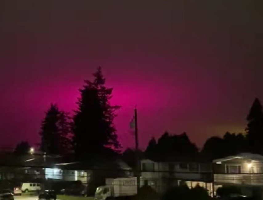 Estufa de maconha deixa o céu rosa no Canadá; assista