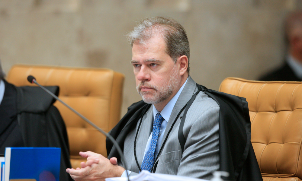 Dias Toffoli consulta PGR sobre processos contra Bolsonaro