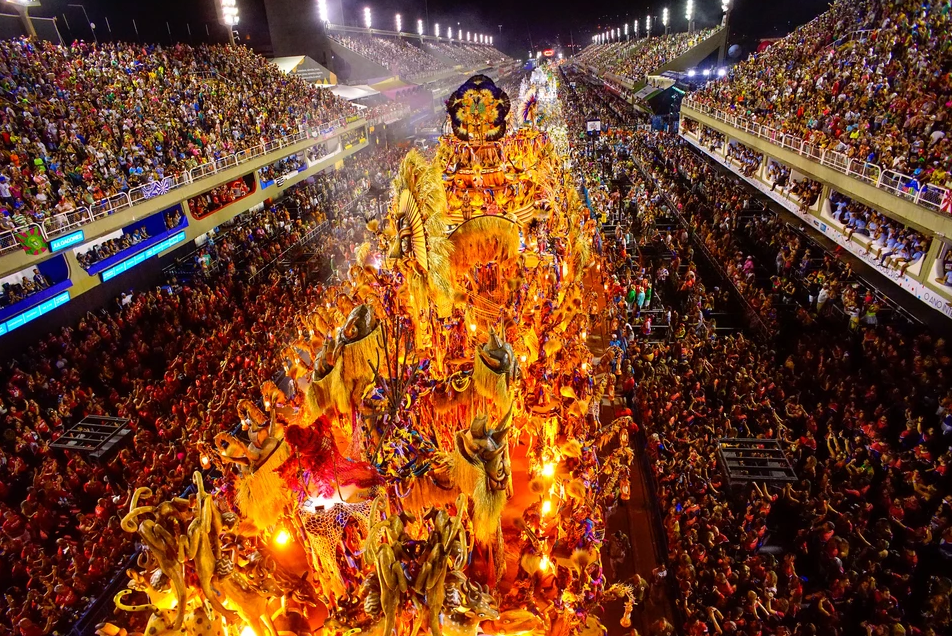 Conheça as escolas de samba que desfilam neste sábado no Carnaval do Rio de Janeiro