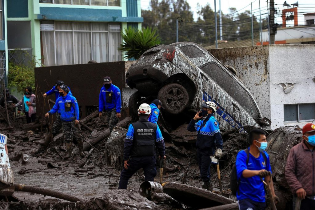 Chuva recorde deixa pelo menos 18 mortos no Equador