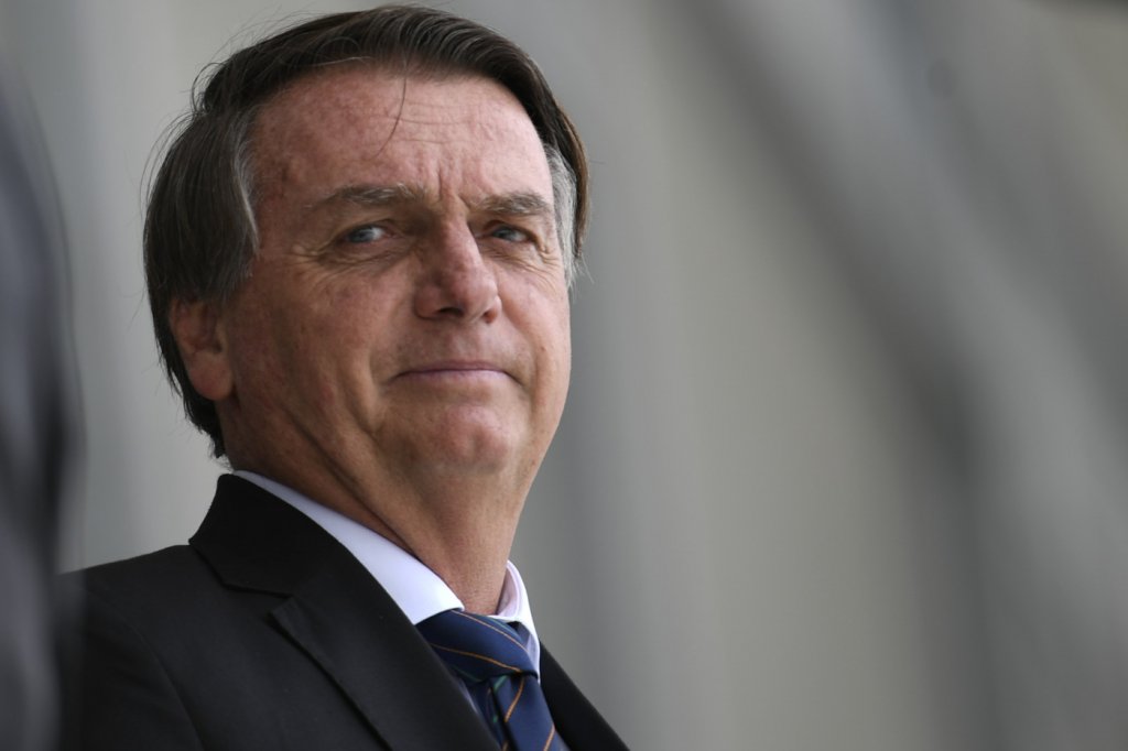 Bolsonaro sanciona projeto de lei que cria o Auxílio Brasil