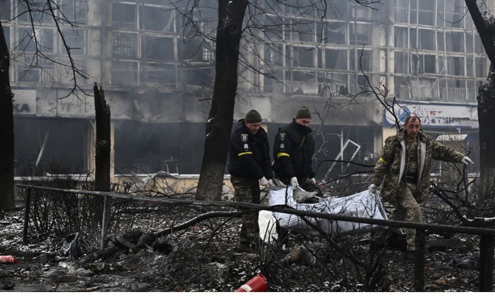 Serviço de emergência da Ucrânia diz que mais de 2 mil civis já morreram desde o início da guerra