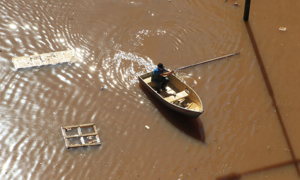 Prefeito de São Leopoldo-RS sobre enchentes: ’34 mil casas debaixo d’água aqui’ 